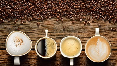 سر أكواب القهوة المختلفة.. هل يؤثر شكل الكوب على طعم المشروب؟