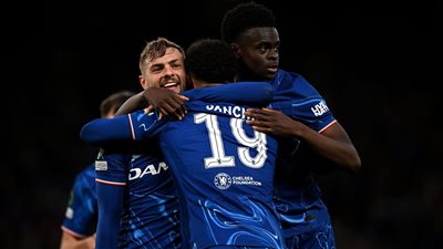 بالمر وإنزو يتصدران التشكيل المثالي لدوري المؤتمر الأوروبي موسم 2024-2025