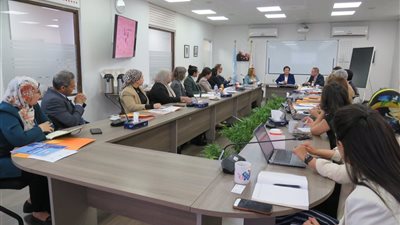 نائب وزير الصحة تشارك في جلسة نقاشية حول 