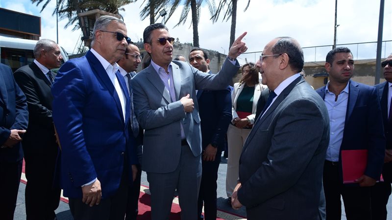 وزير التموين 