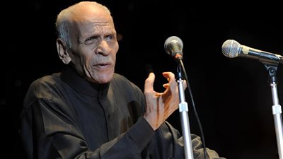 لو بتكتب شعر عامية.. جائزة 