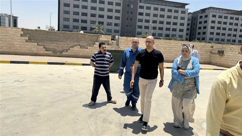 رئيس جهاز القاهرة الجديدة يتفقد خدمات المرافق بالتجمع الخامس