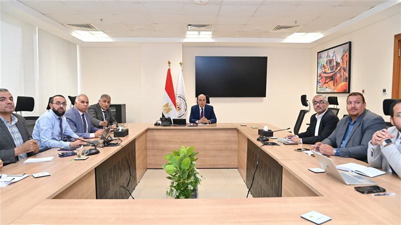 خلال الاجتماع 