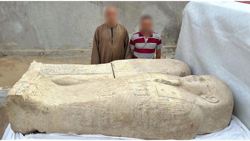 المتهمون والتابوت 