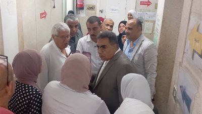  محافظ الدقهلية يوجه بالإعلان عن مواعيد الأطباء في مكان واضح بعيادات التأمين الصحي