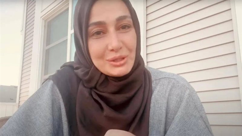 الفنانة حلا شيحة