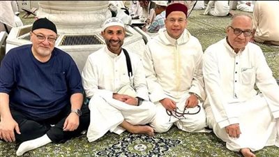 «بعد إزالته للتاتو».. أحمد سعد من داخل المسجد النبوي