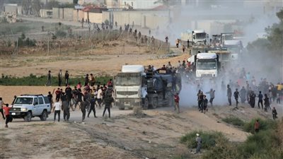 مدير إغاثة غزة: الاحتلال يُعيد تشكيل الواقع عبر آلية المساعدات بالقطاع (فيديو)