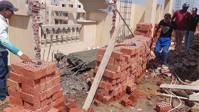 استمرار الحملات اليومية خلال إجازة العيد لإزالة المخالفات بالقاهرة الجديدة