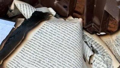 شعارات وصليب معقوف.. الشاباك يحقق في حريق كنيس الحاخام الإسرائيلي إسحاق يوسف