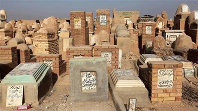 الإفتاء: يُستحب الدعاء والتسليم عند المرور على المقابر.. وقراءة الفاتحة جائزة
