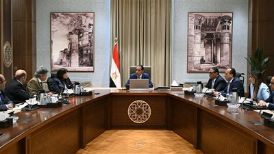 رئيس الوزراء يستعرض التوصيات والمقترحات المطروحة خلال برنامج 