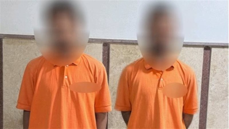 المتهمان عقب ضبطهما 