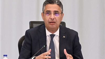 عاجل.. وزير التموين يكشف سعر بيع رغيف الخبز المدعوم| تفاصيل