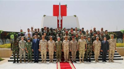 القوات المسلحة تنظم زيارة للملحقين العسكريين لعدد من المنشآت