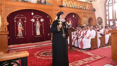 تنفيذًا لوصية الأنبا باخوميوس.. البابا تواضروس يعلن نقل تبعية الكنيسة للبطريركية بالإسكندرية