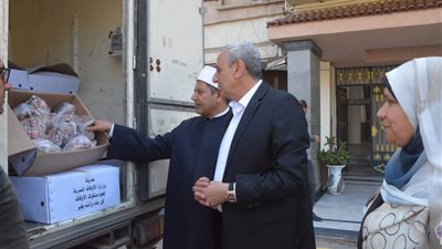 محافظة الغربية توزع 2 طن لحوم «صكوك الأضاحي» على الأسر المستحقة