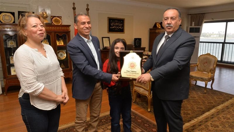 محافظ اسيوط