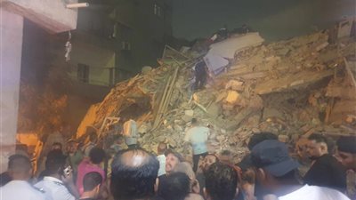 وصول مدير أمن القاهرة إلى موقع انهيار عقار السيدة زينب