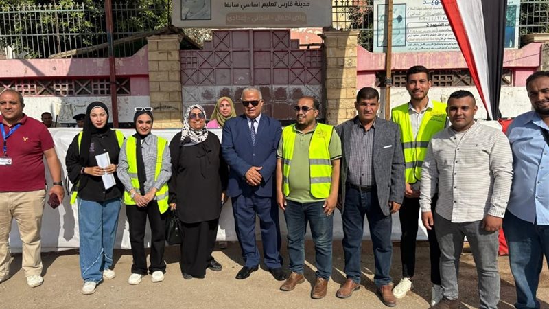 وكيل وزارة تعليم الفيوم أثناء الجولة