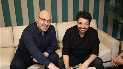 بعد وائل جسار.. تفاصيل تعاقد حميد الشاعري مع شركة روتانا (صور)