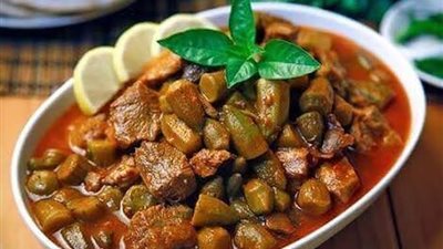 طاجن البامية باللحمة.. طعم مصري أصيل بنكهة مميزة ومكونات سهلة التحضير