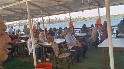 محافظ أسيوط ينظم رحلة نيلية ترفيهية للطلاب الهنود بالجامعة