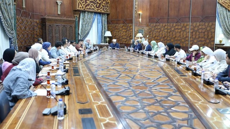 شيخ الازهر مع طلاب جامعتي جورج واشنطن 