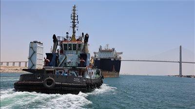 قناة السويس تشهد عبور سفينة الحاويات العملاقة CMA CGM JULES VERNE