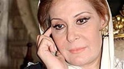 نقل زيزي مصطفى والدة منة شلبي للمستشفى بعد تعرضها لأزمة صحية