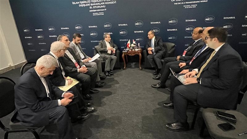 اجتماع وزير الخارجية ونظيره الإيراني 