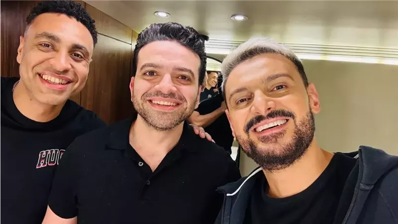 رامز جلال مع المؤلفين فاروق هاشم ومصطفى عمر