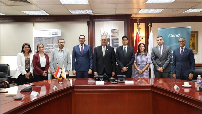 توقيع الاتفاقية بين جهاز تنمية المشروعات وشركة فليند