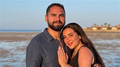  أسما شريف منير تنشر صورًا مع زوجها في شهر العسل