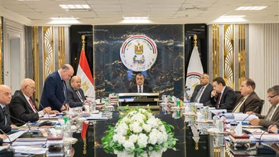 وزير الانتاج الحربي يترأس اجتماعات لجنة اختيار شاغلي الوظائف الإدارية العليا