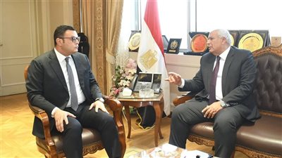 وزير الإسكان ومحافظ الوادي الجديد يبحثان عددًا من ملفات المتعلقة بمياه الشرب