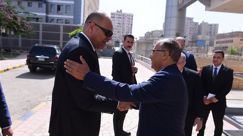 وزير العمل 