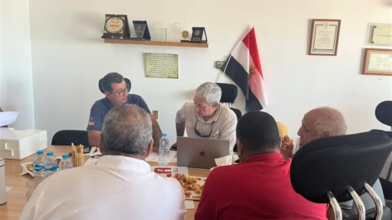  رصد وتتبع أسماك القرش