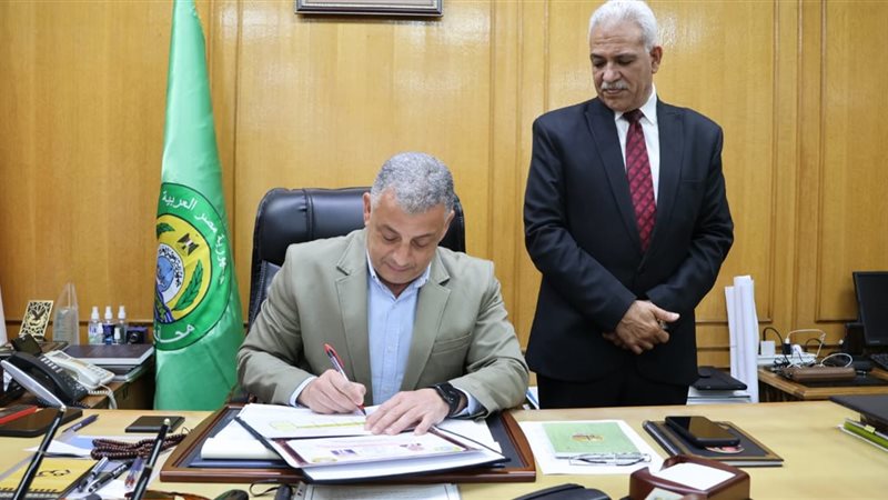 محافظ الإسماعيلية يعتمد نتيجة الإعدادية