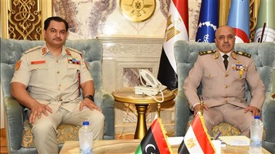 الفريق أحمد خليفة يلتقى رئيس أركان القوات البرية بالجيش الليبى