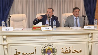 محافظ أسيوط يعلن إنشاء معرض دائم للأسر المنتجة أسفل كوبري فيصل 