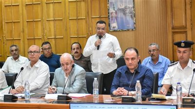محافظ الشرقية يستعرض أخر مستجدات ملف التصالح ومخالفات البناء