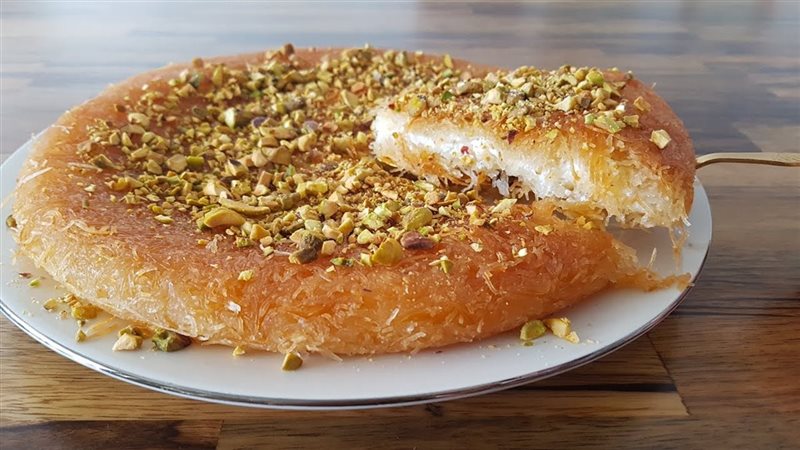 الكنافة بالقشطة
