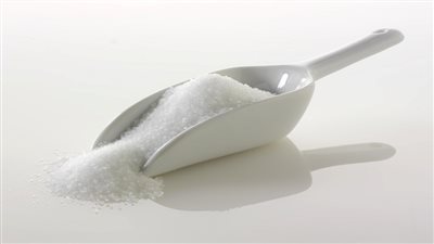 سعر السكر ينخفض إلى 23 ألف جنيه للطن بعد حظر الاستيراد 3 أشهر