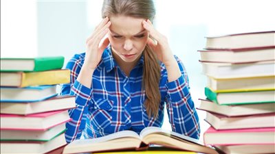 من تنظيم الوقت للنوم المبكر.. كيف تتجاوز امتحانات الثانوية العامة بدون توتر؟