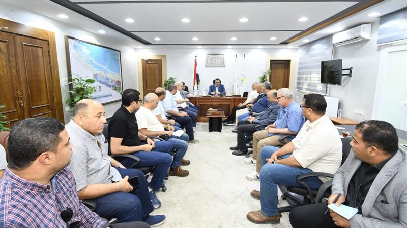 وزير الإسكان في مركز مارينا العلمين السياحي