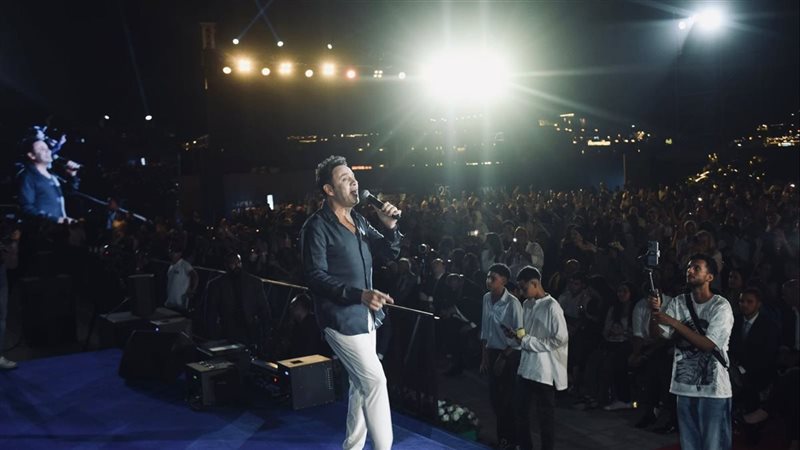 مصطفى قمر