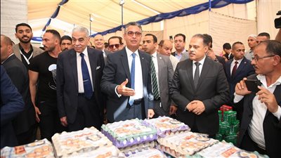 وزير التموين يفتتح سوق اليوم الواحد بمدينة العاشر من رمضان