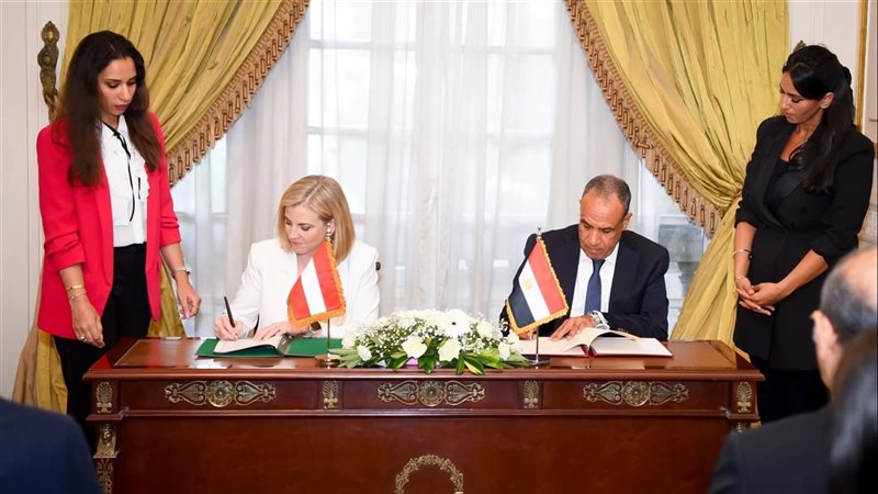 وزير الخارجية ونظيرته النمساوية 