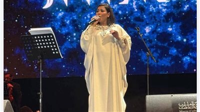 عانت أزمة مرضية مع نزلة معوية مفاجئة.. طبيب شيرين يكشف حالتها الصحية
